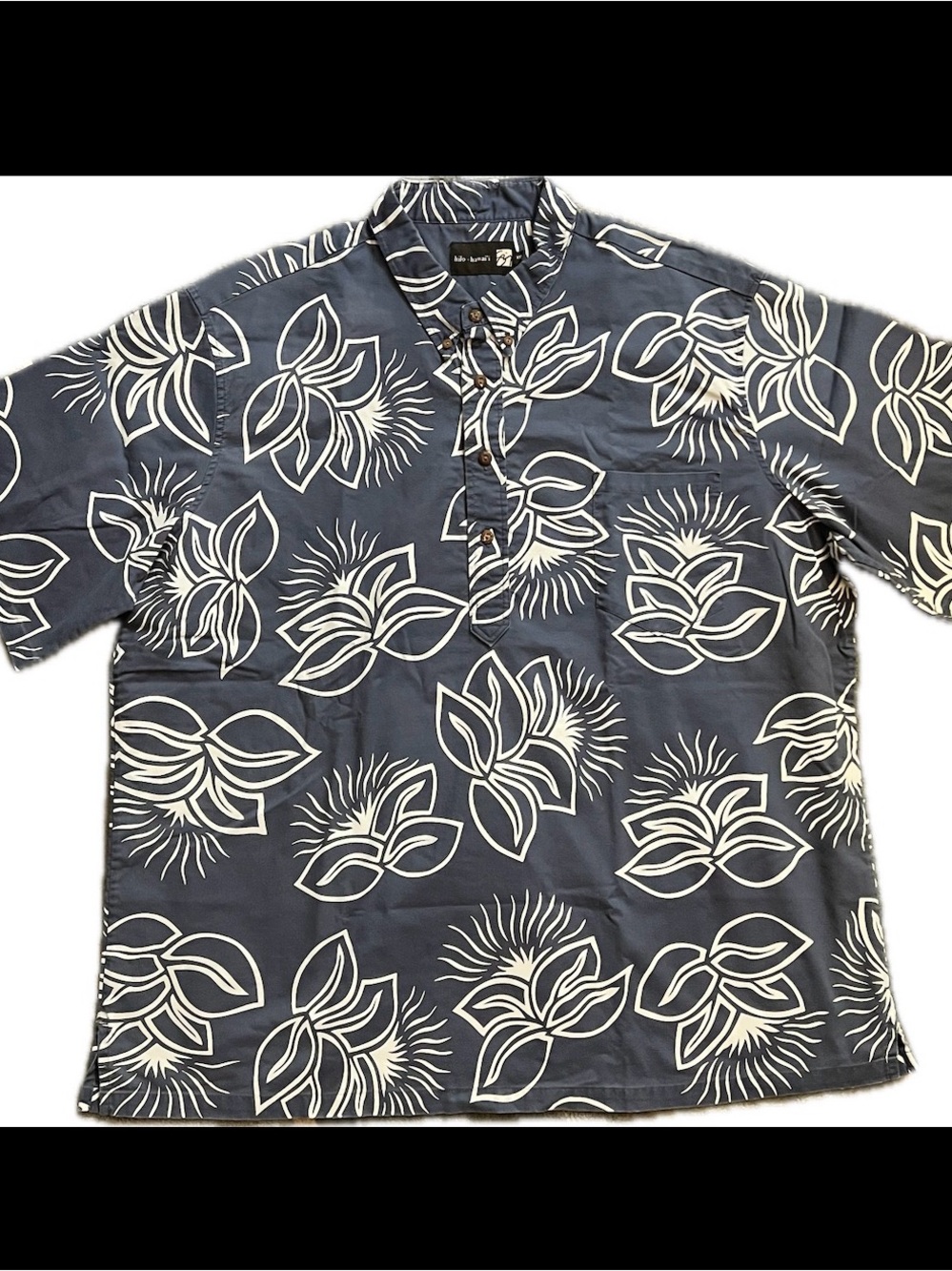 Sig Zane Hilo White Ohia on Navy Short-Sleeve Pullover Shirt